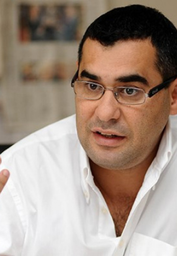 Enver Aysever